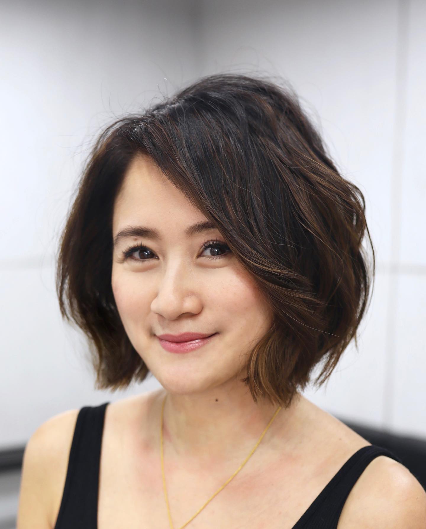 Shaggy Haircuts for Round Faces: Trendy and Flattering Styles for Women