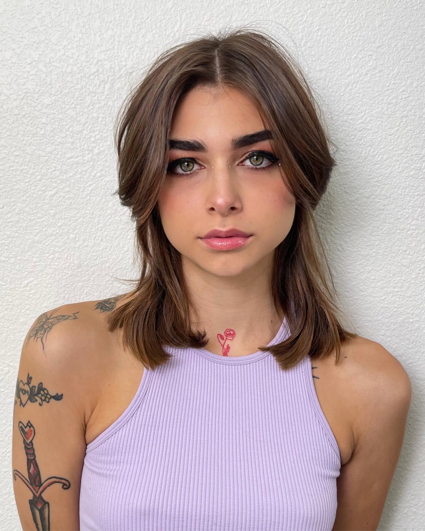 Top Mid-Length Haircuts for Women: Trendy and Stylish Ideas for 2024