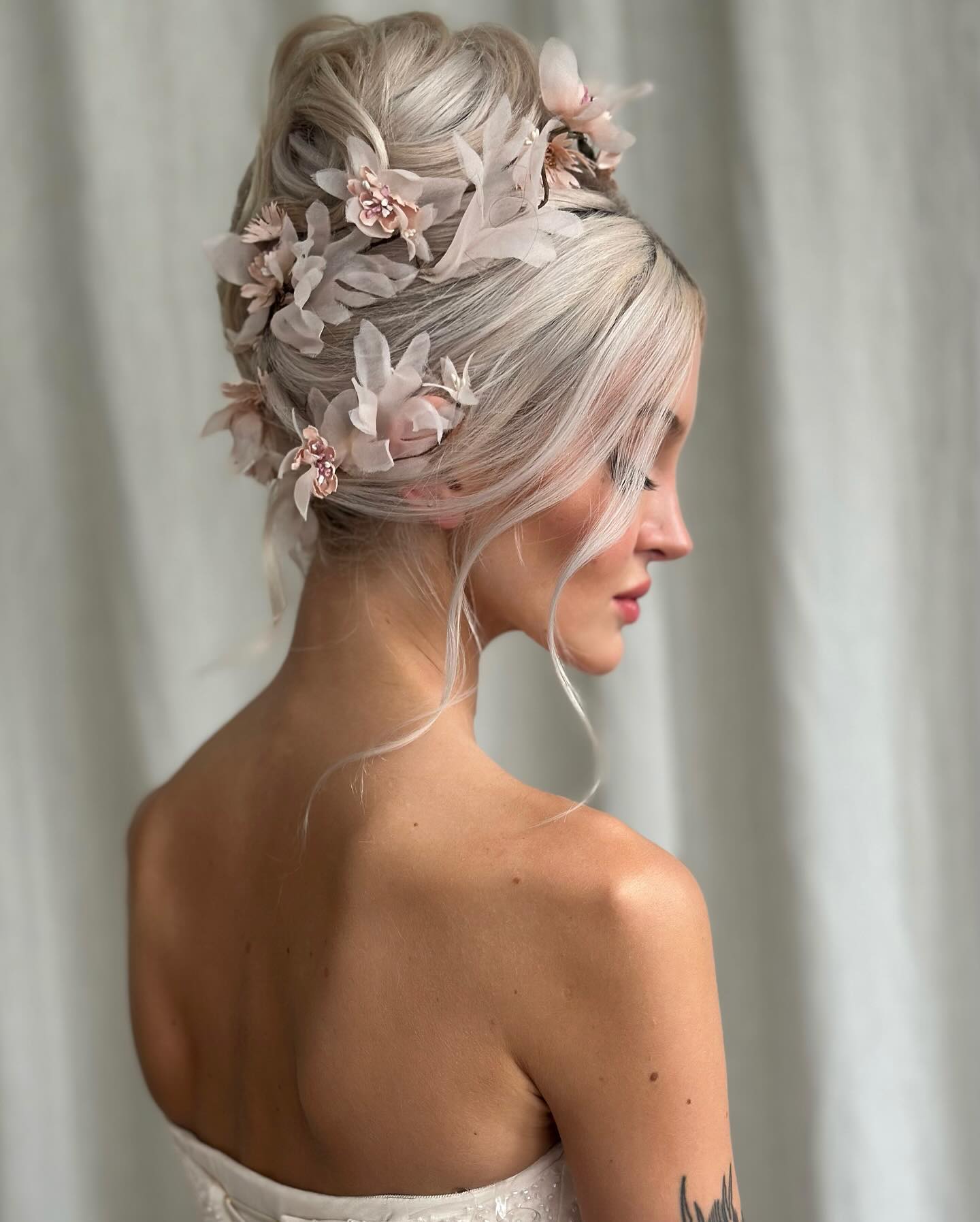 Fall Wedding Hairstyles 2024: Stunning Ideas for Brides, Bridesmaids, and Guests