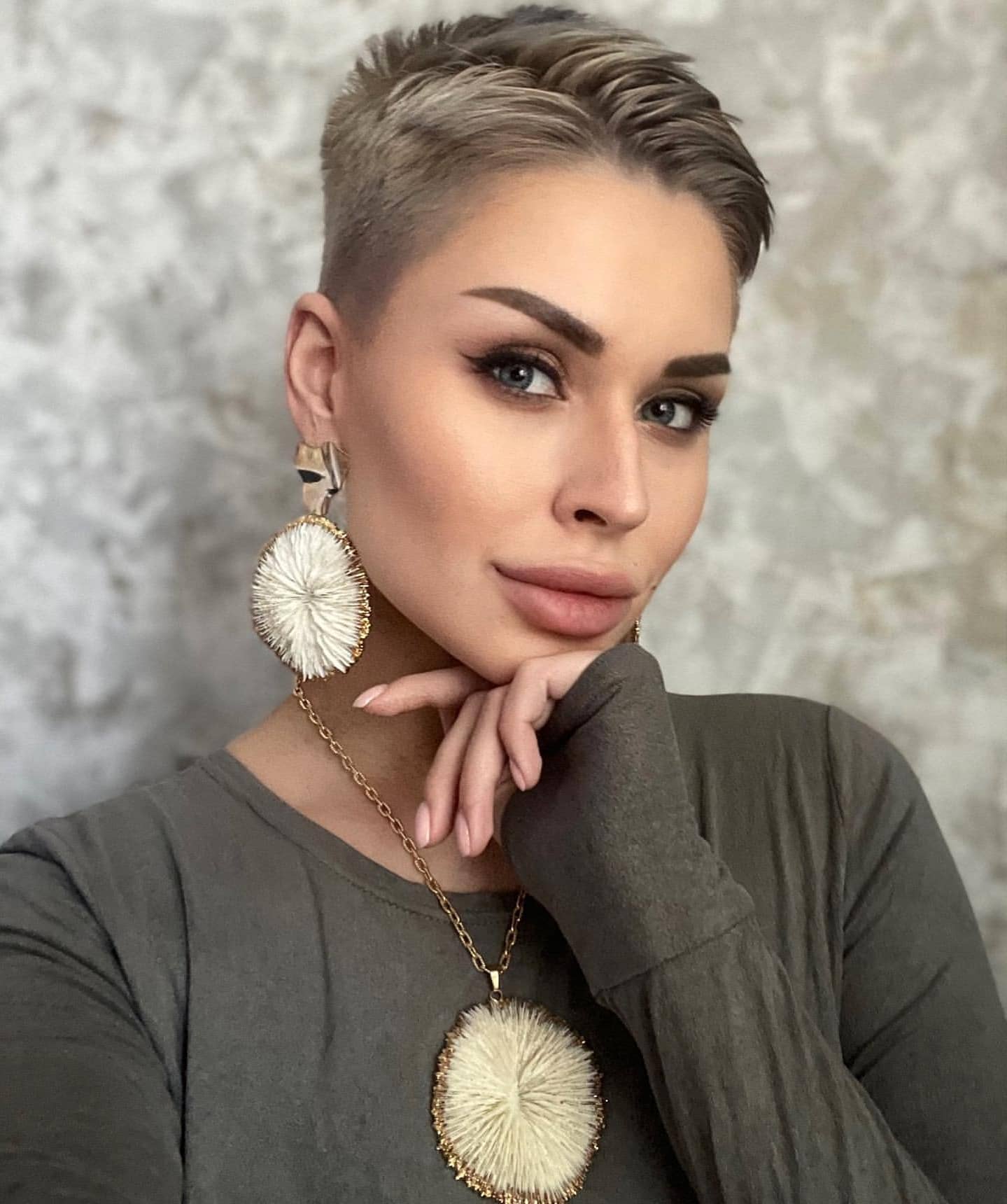 Very Short Pixie Haircuts for Women: Trendy and Stylish Ideas for 2024