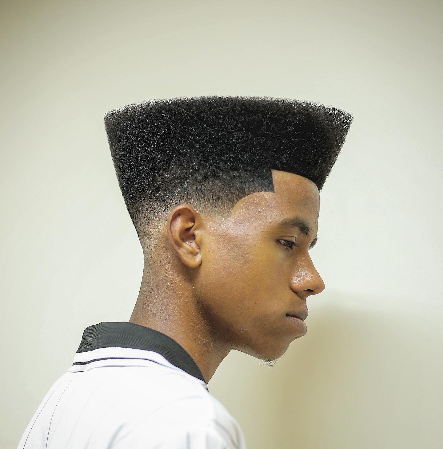 Stylish Black Men Haircuts and Ideas for 2024: Trendy Looks for Every Hair Type and Length