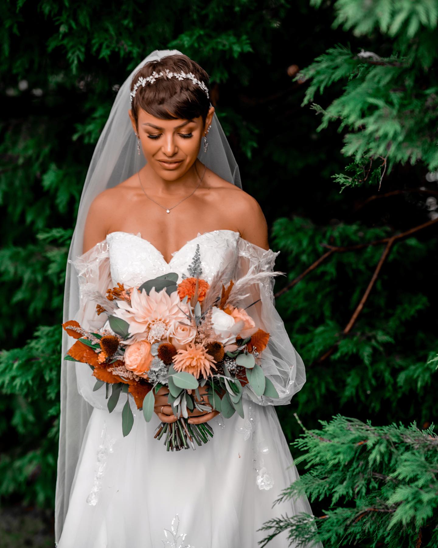 Fall Wedding Hairstyles 2024: Stunning Ideas for Brides, Bridesmaids, and Guests