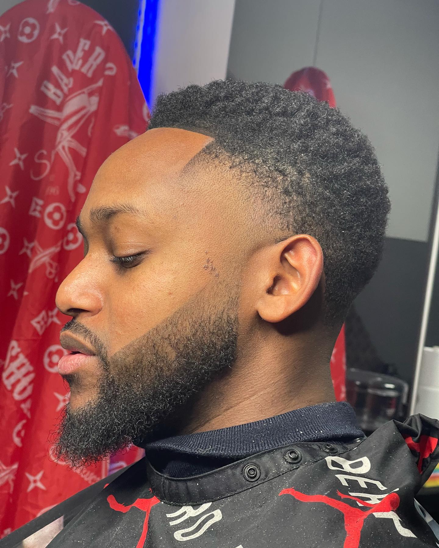 Trendy Black Men's Fade Haircut Styles for 2024: Fresh Ideas for Men and Women