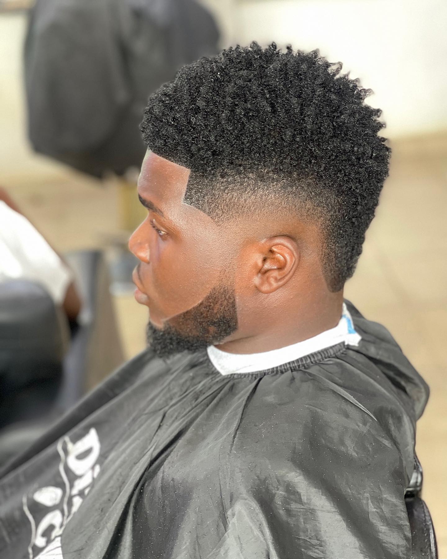 Trendy Black Men's Fade Haircut Styles for 2024: Fresh Ideas for Men and Women