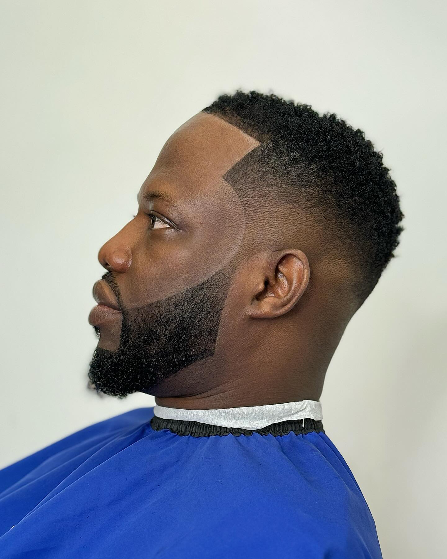 Trendy Black Men's Fade Haircut Styles for 2024: Fresh Ideas for Men and Women