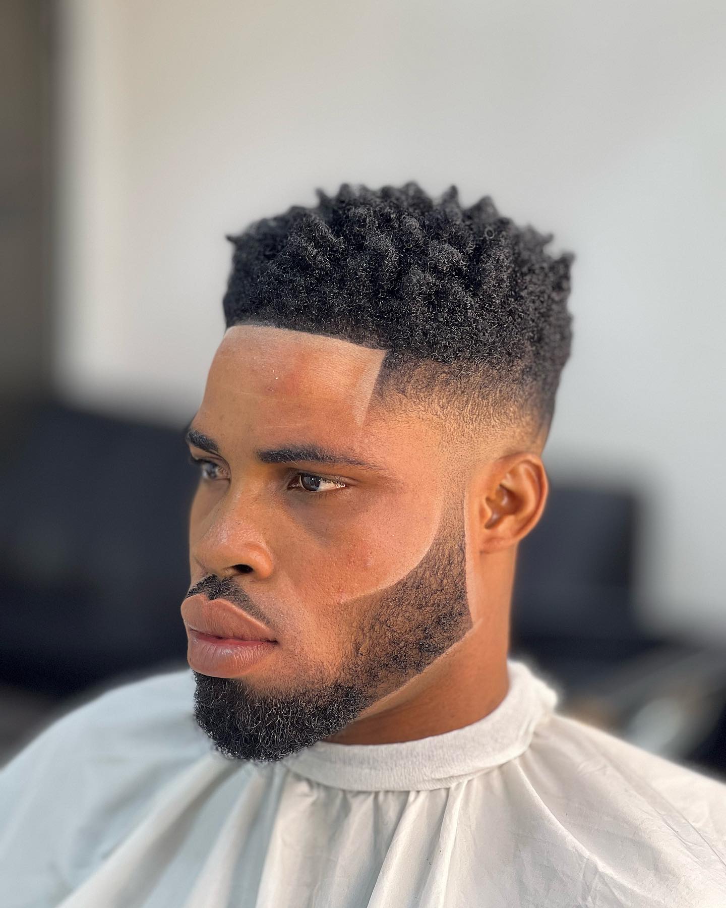 Trendy Black Men's Fade Haircut Styles for 2024: Fresh Ideas for Men and Women