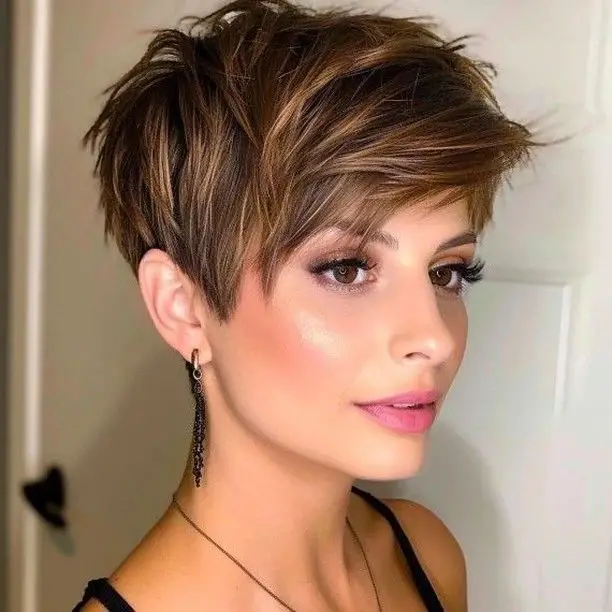 Long Pixie Haircuts for Women: Stylish and Trendy Ideas for 2024