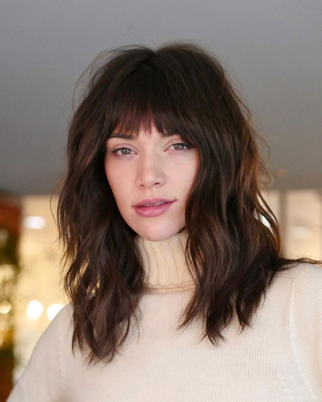 Chic Medium Length Haircut Ideas for Fall 2024: Stunning Styles for Every Woman