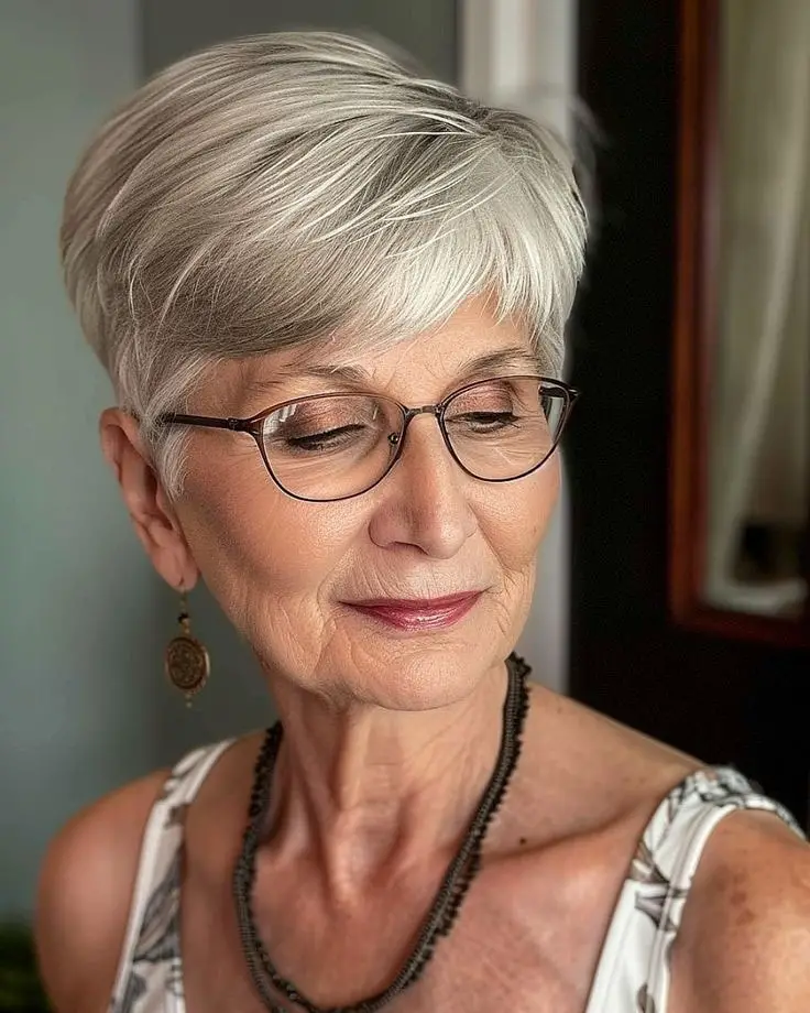 Top Haircuts for Women Over 60 in Fall 2024: Timeless Styles to Elevate Your Look This Season